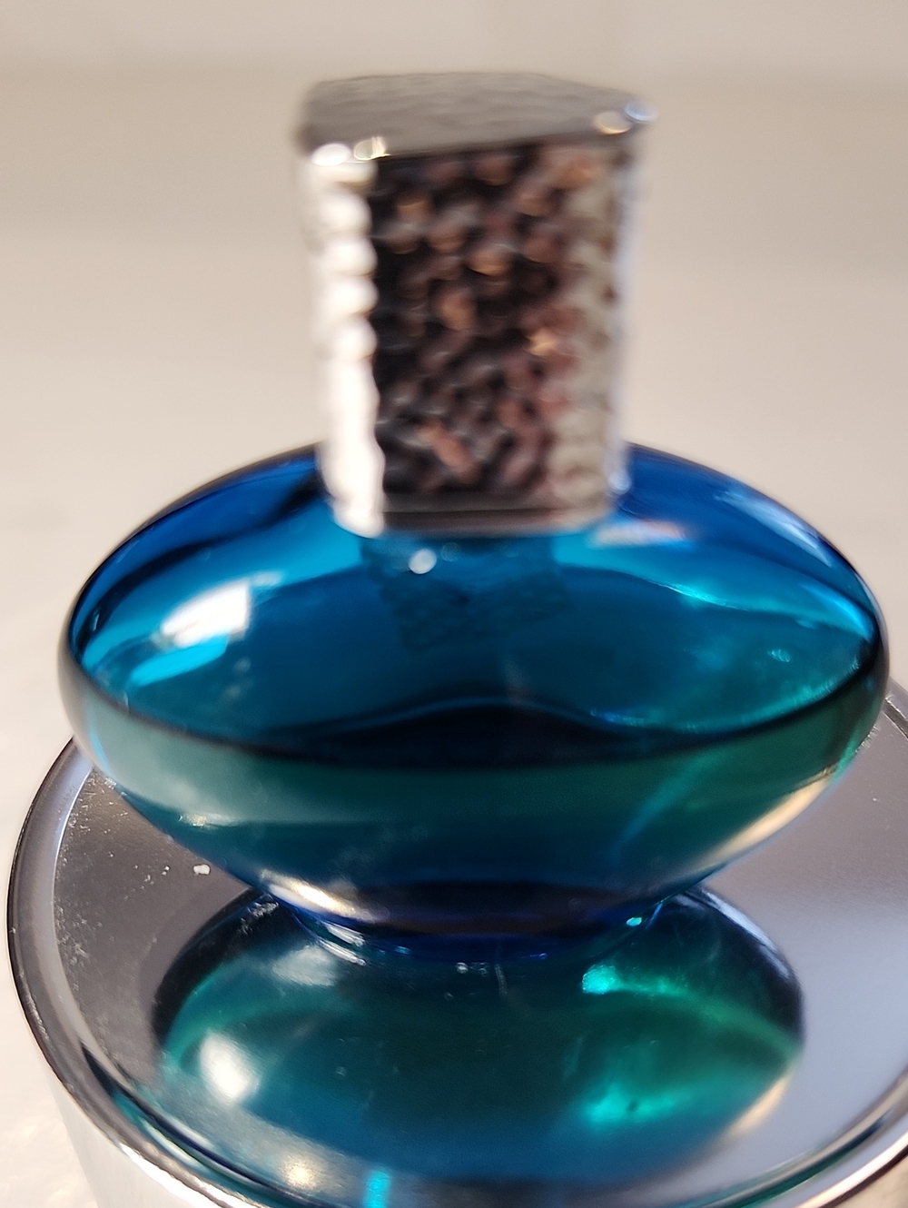 Elizabeth Arden cobalt Blue Scent Bottle 5ml Perfume (1/2ml)